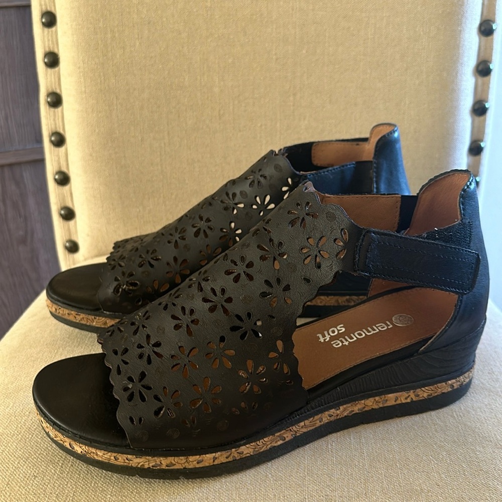 Remonte Soft Women’s Leather Floral Wedge Sandals Black Size 10 (42)